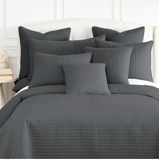 Paire de coussins décoratifs matelassés gris