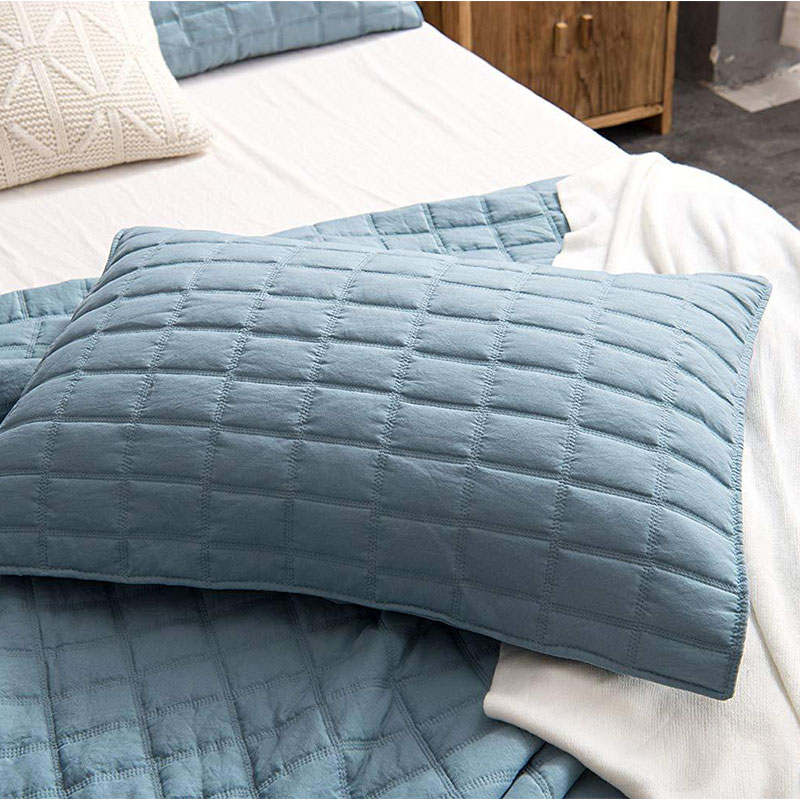Quels sont les avantages d’utiliser une taie d’oreiller en microfibre pour vos cheveux ?