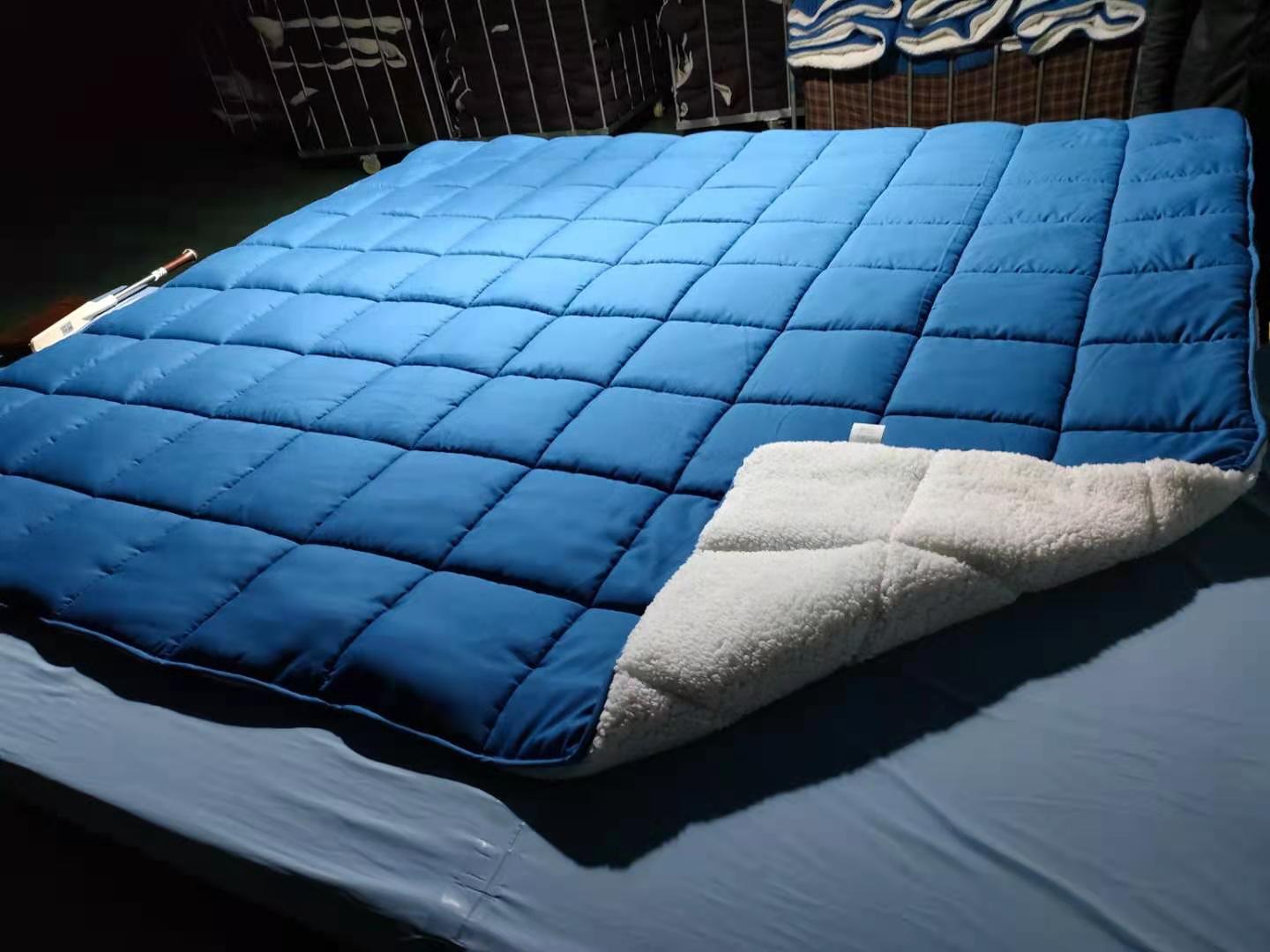 Une couette chaude, moelleuse et simple pour tout le monde